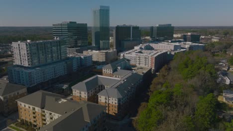 vista aérea del horizonte de las colinas del norte. raleigh, carolina del norte