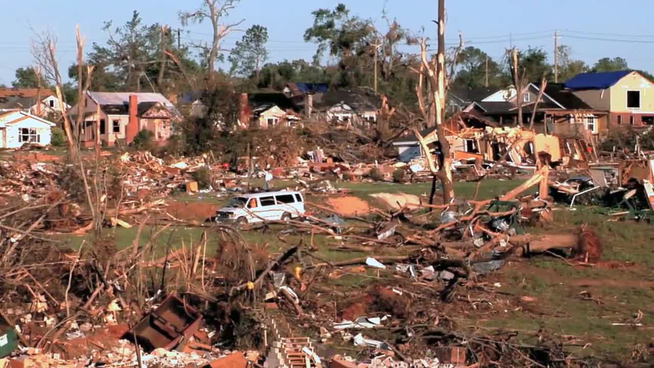 un tornado de 2011 devasta tuscaloosa alabama 8
