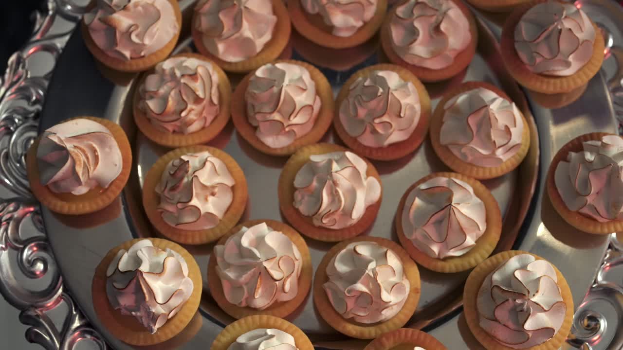 Vanilla whipped cream cupcake tray