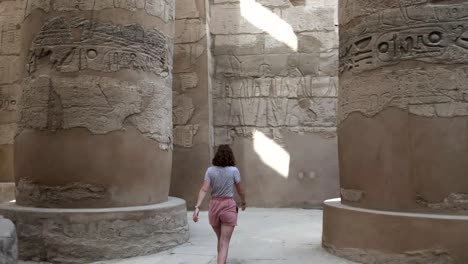 Lady-exploring-Karnak-Temple-in-Luxor