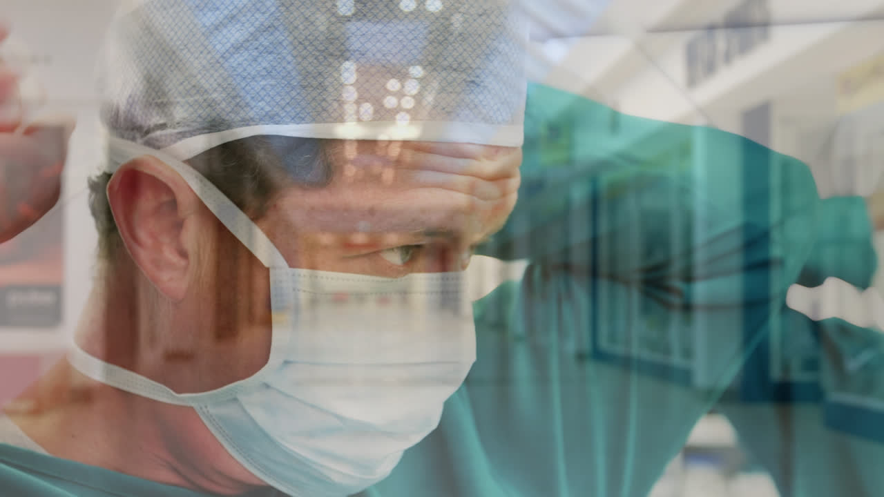 animación de un corredor sobre un cirujano caucásico que ata una máscara facial