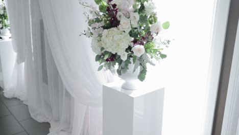 Gorgeous-and-clean-white-wedding-décor-arrangement-set-up-at-the-Next-Restaurant-in-Stittsville-Ontario