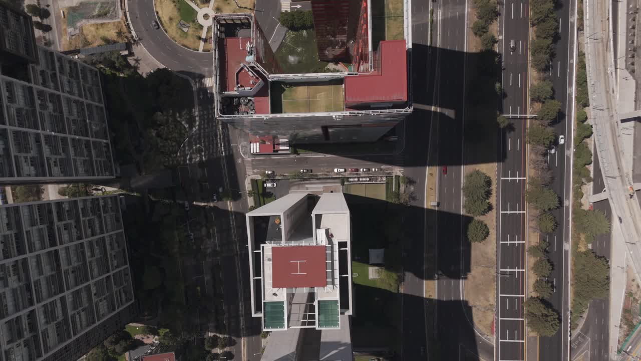 Vista aérea dos edifícios e ruas em Santa Fé, México, perto de La Mexicana