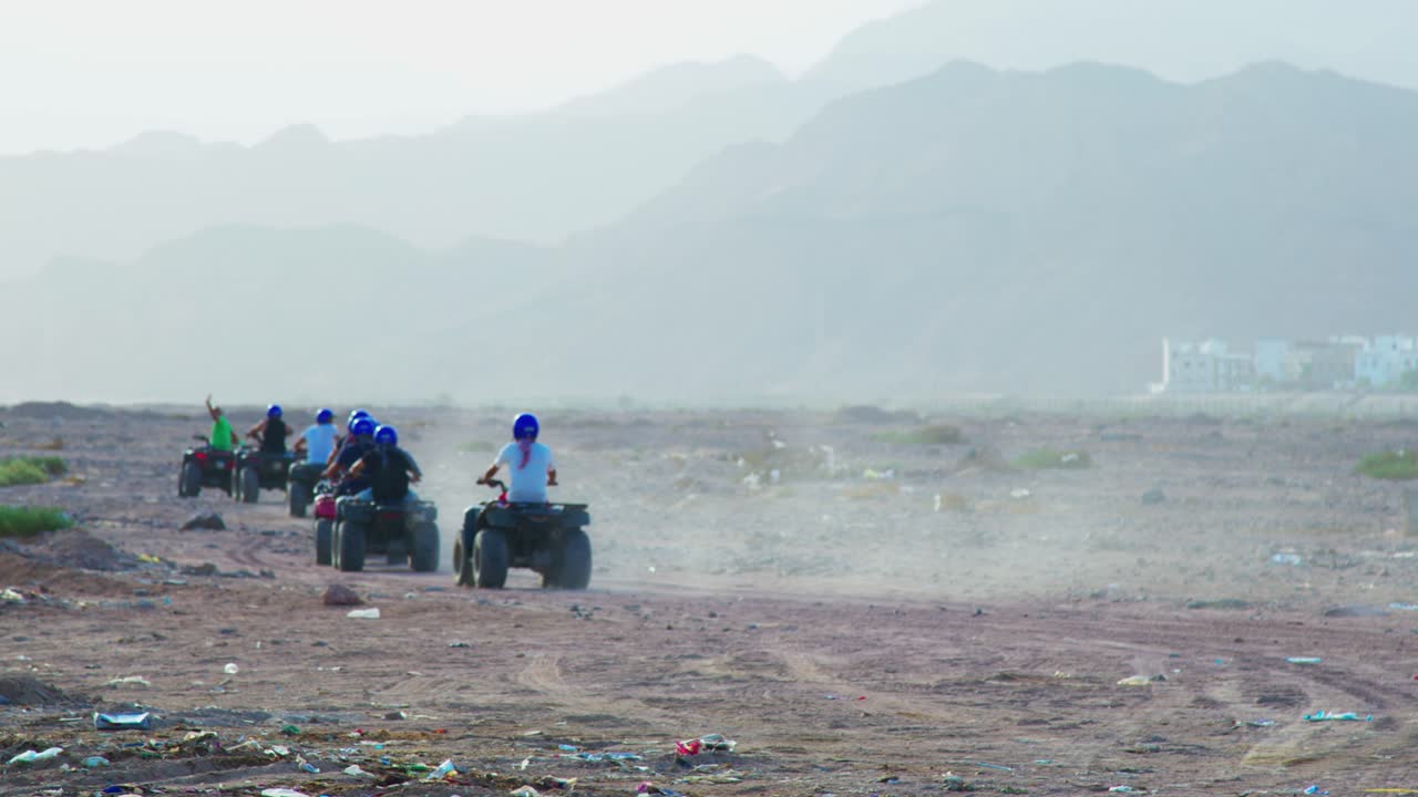 Safari with a group of beach buggies with a Mountain View