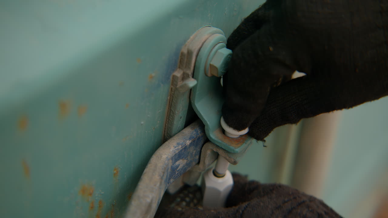 컨테이너 자물 수리 및 유지보수