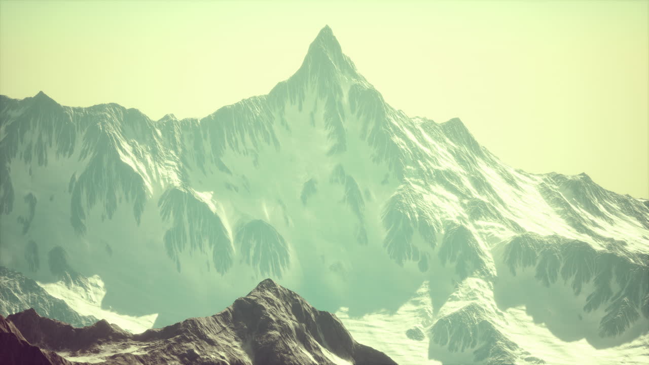 산과 함께 스키 슬로프의 파노라마 전망