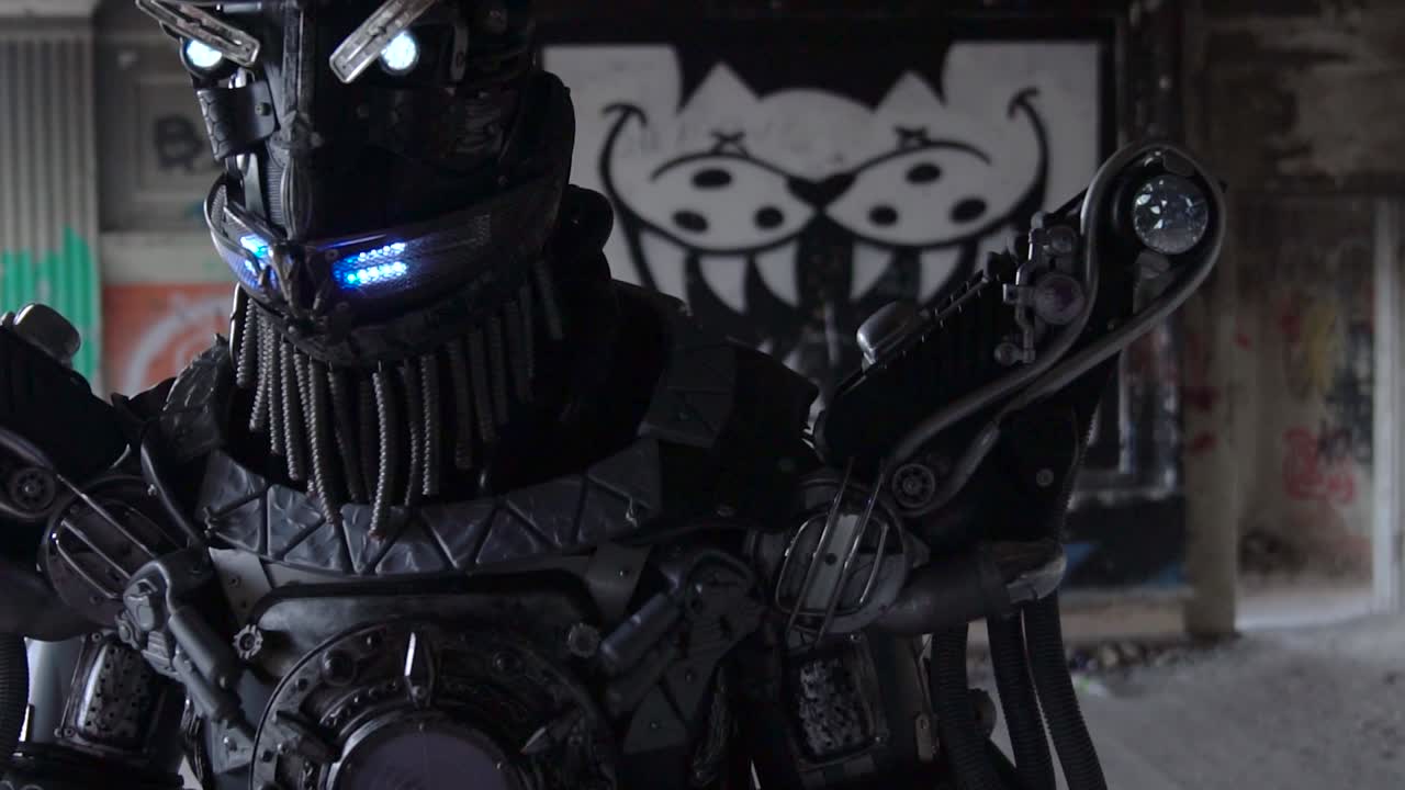 버려진 건물에서 사이버 크 로 코스플레이