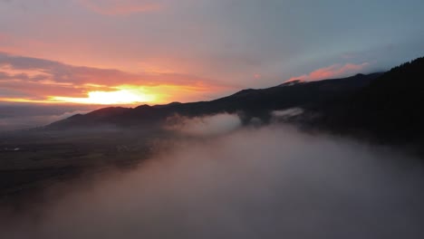 Cloudy-sunset-high-in-the-mountain