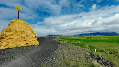 Islandia:-Un-Majestuoso-Retiro-Junto-Al-Mar:-Revelando-El-Esplendor-Del-Paisaje-Costero-De-Seltjarnarnes