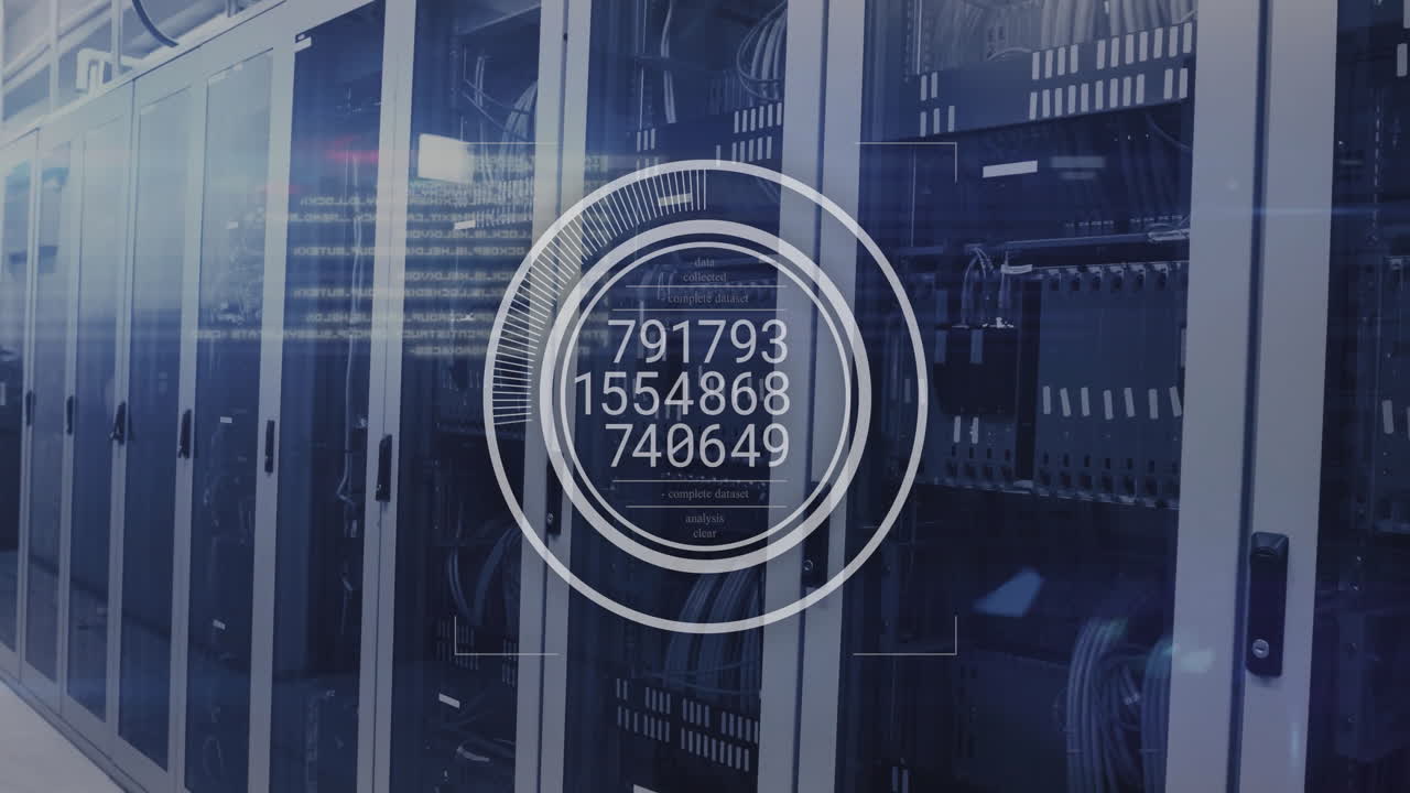 animación de procesamiento de datos sobre servidores en el centro de datos, mostrando el flujo circular