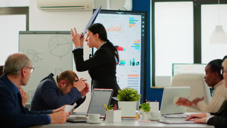 angry manager woman arguing disagreeing about bad business contract