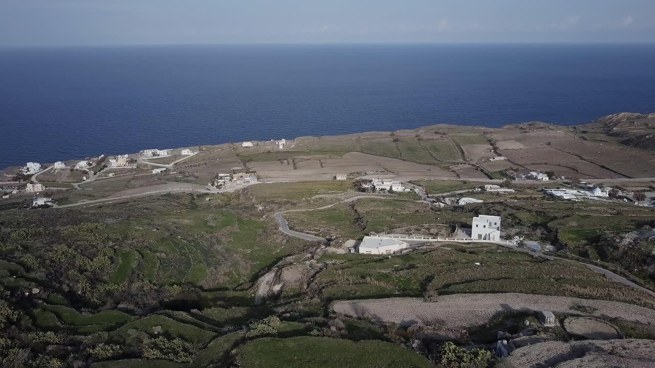 toma aérea de drones de la isla griega del campo de santorini, 4k