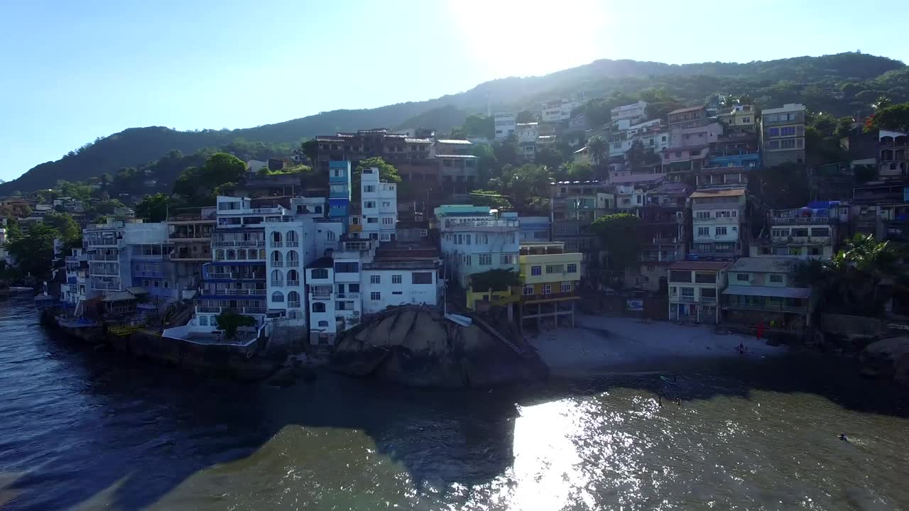 Spiagge e luoghi paradisiaci, spiagge meravigliose in tutto il mondo, Spiaggia di Restinga de Marambaia, Rio de Janeiro, Brasile.