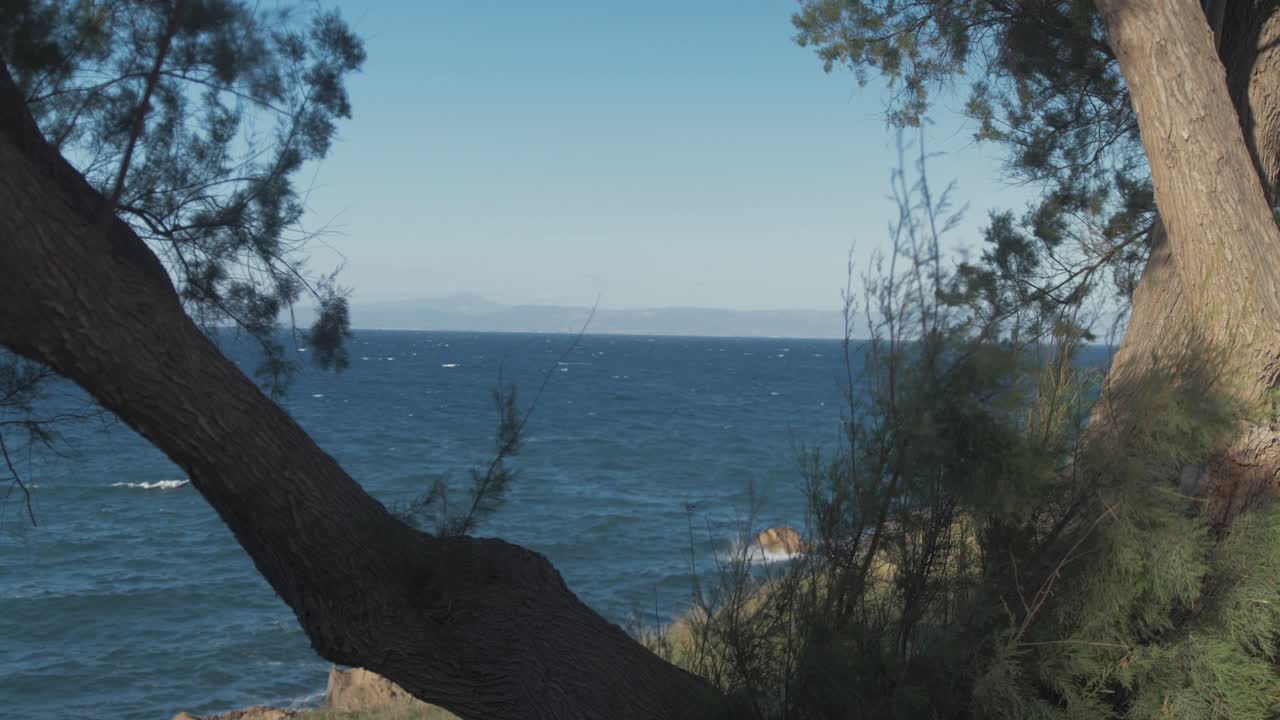 멀리 터키 해안을 바라 보는에게 해 이동 경로