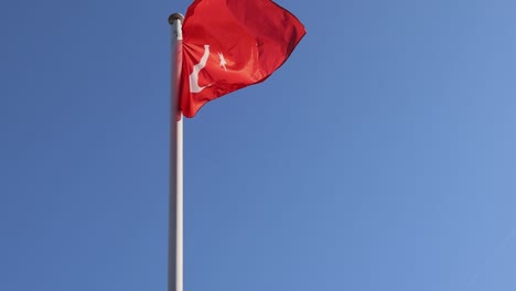 turkey flag sunny day