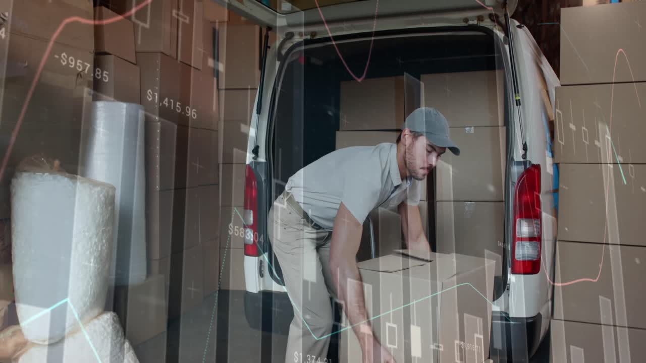 animación de datos financieros sobre un mensajero caucásico que carga paquetes en el coche