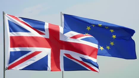 gran bandera británica en el primer plano