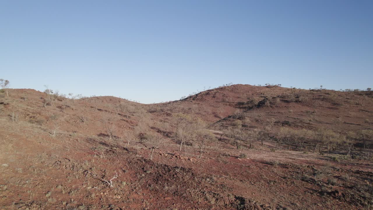 hermoso paisaje árido que rodea broken hill, nueva gales del sur, australia