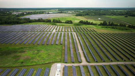 A-large-solar-array-in-the-midwest