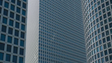 fachada de edificios de oficinas en el centro de la ciudad