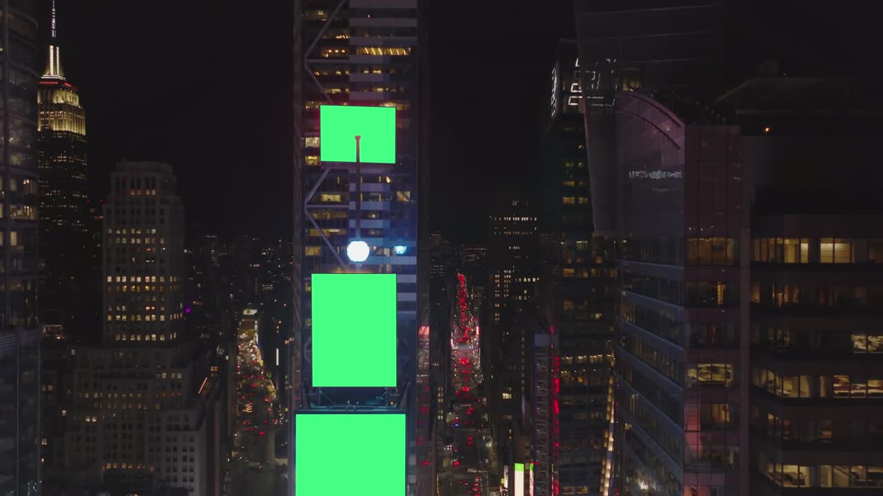 저녁에 높은 다운타운 건물. 맨해튼, 뉴욕시, 미국