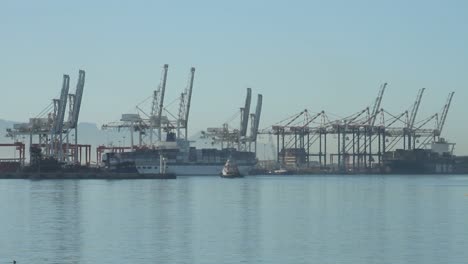 terminal de contenedores del puerto de ciudad del cabo