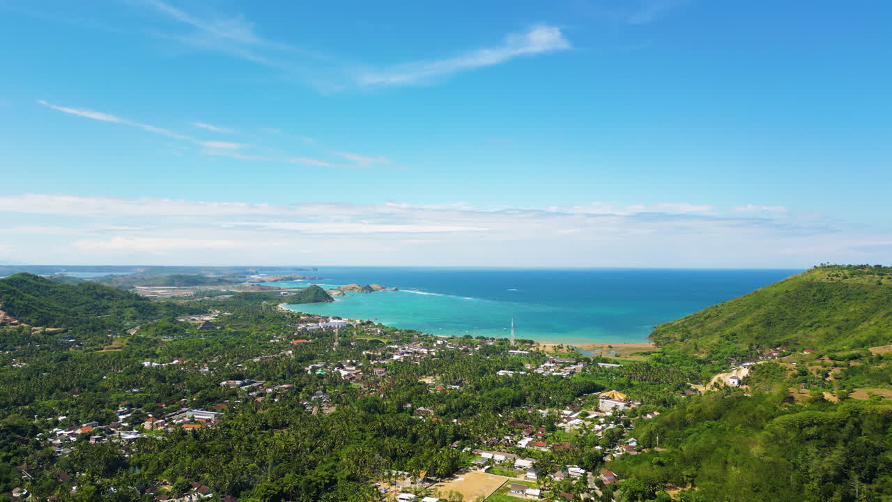 공중 드론 앞으로 이동  ⁇  빠르게 개발 쿠타 롬복 인도네시아에서  ⁇ 빛 날