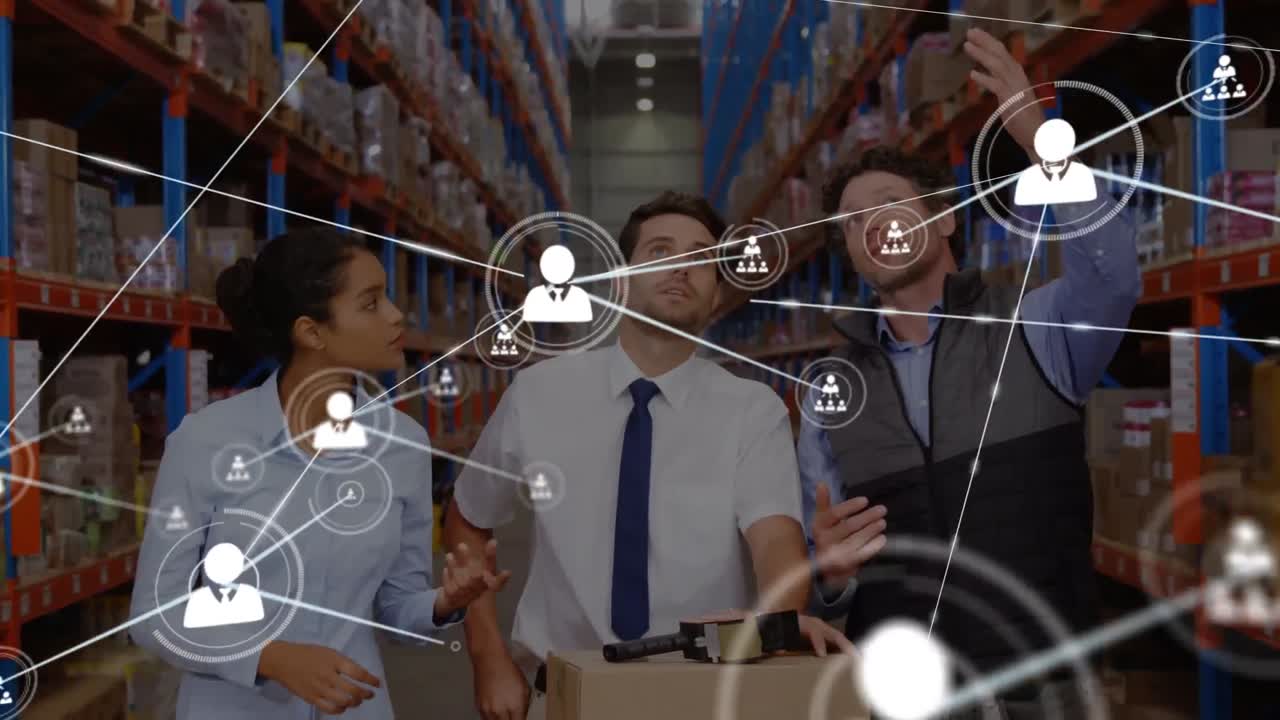 Animazione di una rete di connessioni con icone sovrapposte a diversi lavoratori in magazzino.