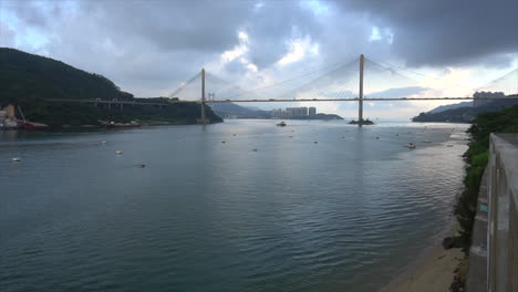 Puente-Ting-Kau-En-El-Día-De-Hong-Kong