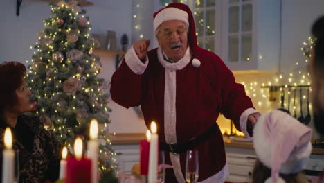 christmas dinner with santa