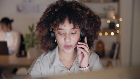 centro de llamadas, asistente virtual hablando