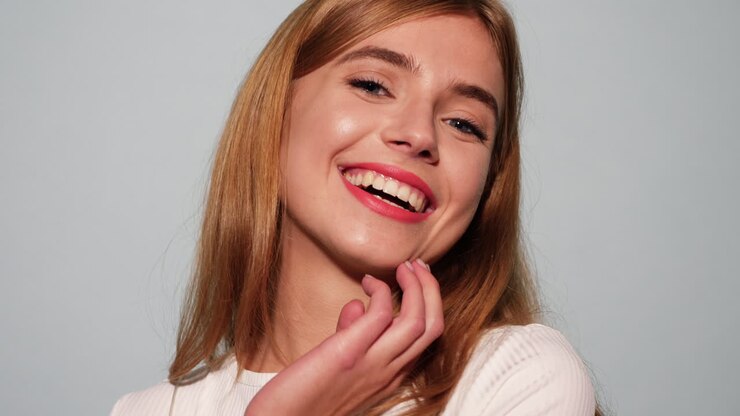 ritratto di una donna felice