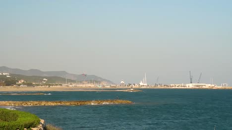 lapso de tiempo con el puerto en el fondo