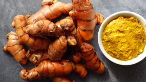 turmeric roots and paste