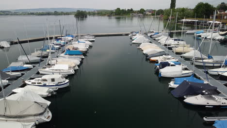 Boats-in-the-harbor-on-lake-Zug-in-Switzerland