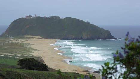 Punkt-Auf-Leuchtturm-In-Big-Sur