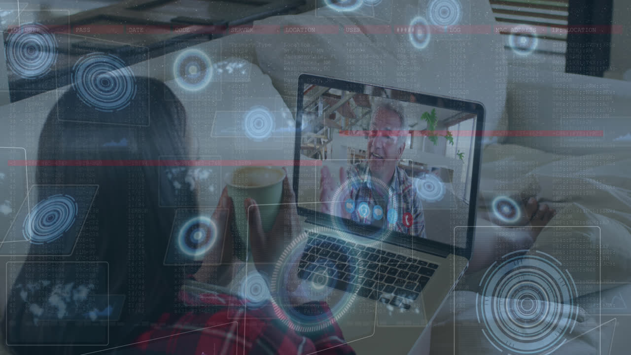 animación de procesamiento de datos sobre mujer caucásica teniendo llamada de video portátil con un hombre mayor