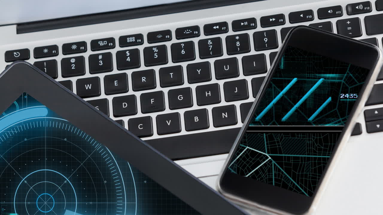 스캐너의 애니메이션 및 노트북 키보드에서 태블릿 및 스마트 폰의 화면에서 데이터를 처리