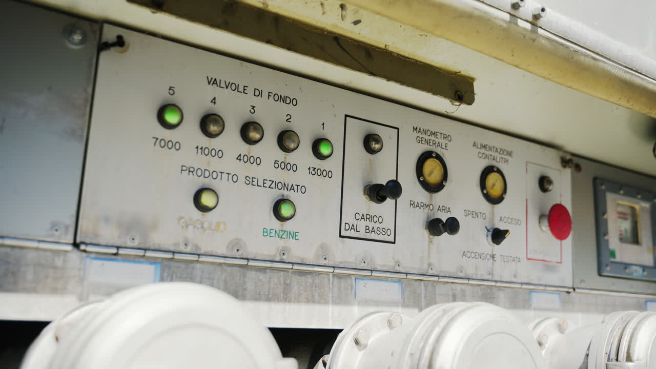 Indicatori Pompa Autocisterna, Traduzione, Valvole di Fondo, Prodotto Selezionato, Caricamento