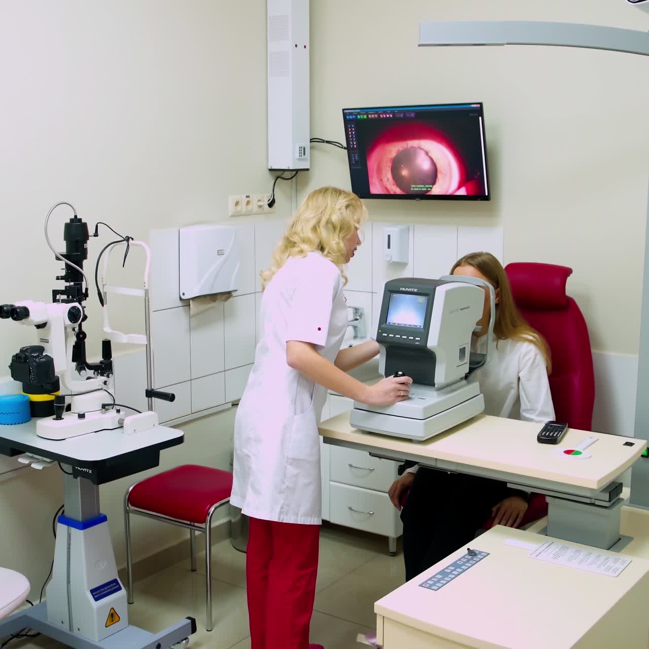 Sight Testing For Patient In Hospital