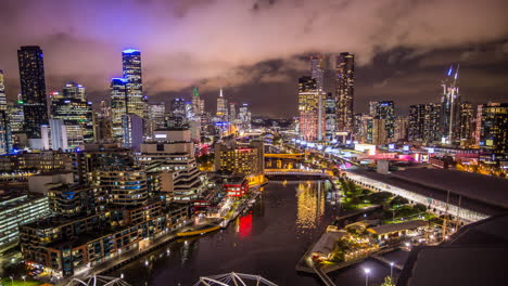 La-Mejor-Vista-De-La-Ciudad-De-Melbourne,-Australia,-Con-Vistas-Al-Río-Yarra,-Todos-Los-Edificios-De-Paseo-Alto,-Torres-De-Rialto,-Casino-De-La-Corona,-Muelle-Sur,-Muelles,-Torre-Eureka,-Polly,-Woodside,-Timelapse