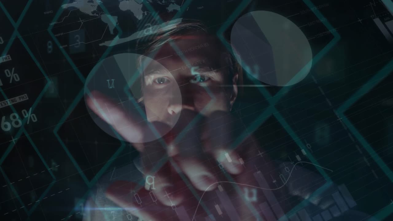 animación del texto de advertencia de seguridad en línea sobre el hacker utilizando una pantalla interactiva