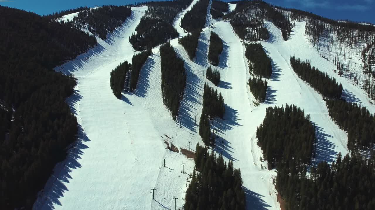 montañas de esquí en el complejo de esquí de sun valley en idaho, estados unidos
