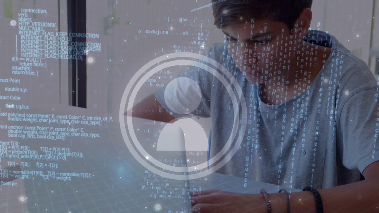 학교에서 노트북을 사용하는 아시아 소년에 대한 데이터 처리 및 사용자 아이콘의 애니메이션