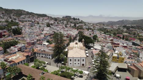 Basilika-Unserer-Lieben-Frau-Von-Der-Pinie,-Historische-Kirche,-Teror,-Gran-Canaria