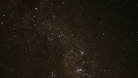 un lapso de tiempo que captura el movimiento de las estrellas
