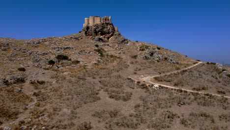 Türkei-Burgen:-Tumlu-Burg:-Die-Historische-Perspektive-Einer-Drohne,-Türkische-Burgschätze-Aus-Der-Luft-In-4K