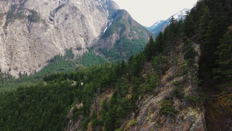 Aerial-drone-shot-of-Mount-Brew-near-Lake-Lillooet-in-British-Columbia,-Canada