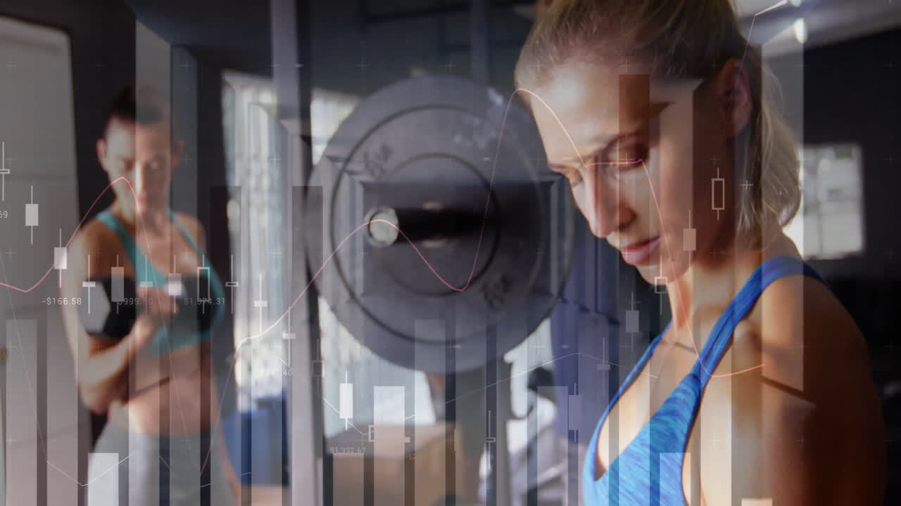 Træning i fitnesscenter, mennesker med animation af finansielle datadiagrammer i baggrunden