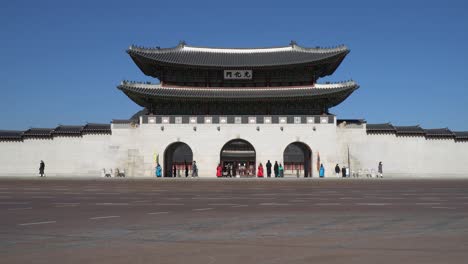 Gwanghwamun-Gate---Modern-reconstruction-of-the-monumental,-triple-arched-main-entrance-gate-at-Gyeongbokgung-Palace